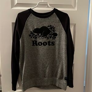 Women’s roots crew neck sweatshirt
